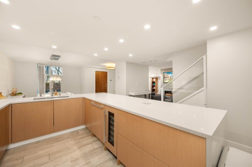 595 Beach Crescent, Vancouver, BC 