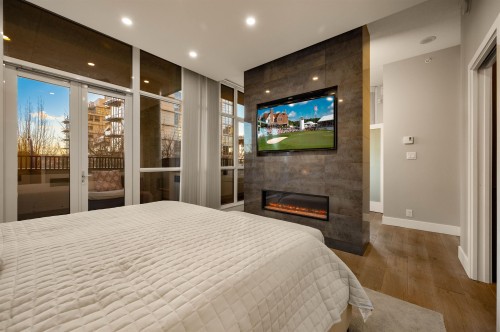 595 Beach Crescent, Vancouver, BC 