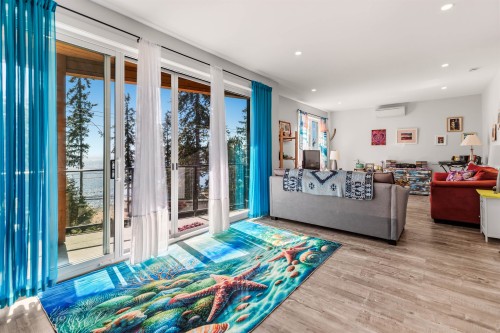 5957 Barnacle Place, Sechelt, BC 
