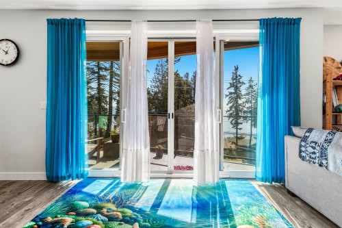 5957 Barnacle Place, Sechelt, BC 