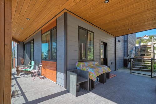 5957 Barnacle Place, Sechelt, BC 