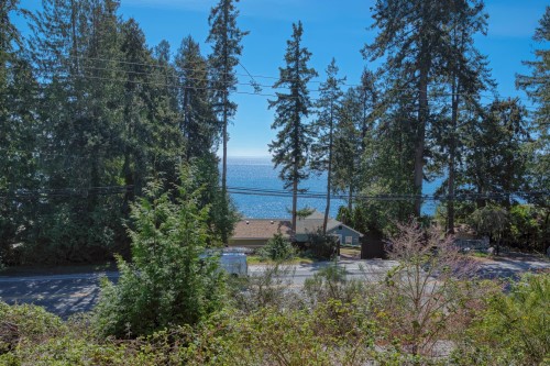 5957 Barnacle Place, Sechelt, BC 
