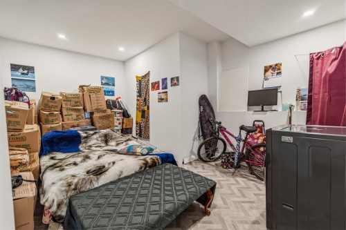 5957 Barnacle Place, Sechelt, BC 