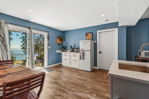 5957 Barnacle Place, Sechelt, BC 