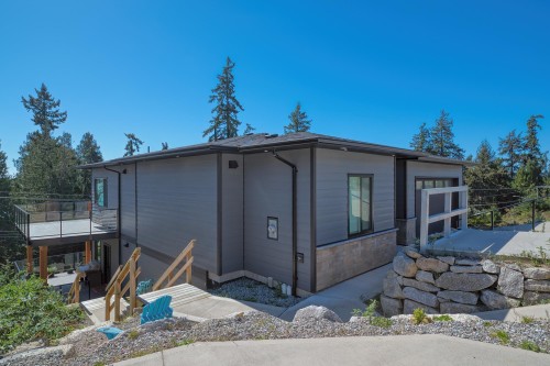 5957 Barnacle Place, Sechelt, BC 