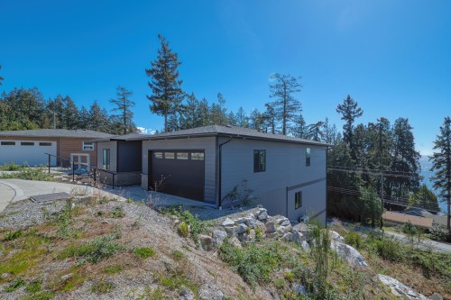 5957 Barnacle Place, Sechelt, BC 