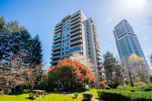 303-2060 Bellwood Avenue  Burnaby, BC V5B 4V2