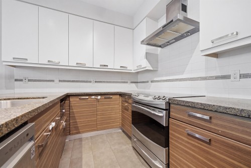 204-1273 Marine Drive, North Vancouver, BC 