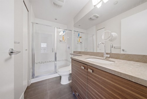 204-1273 Marine Drive, North Vancouver, BC 