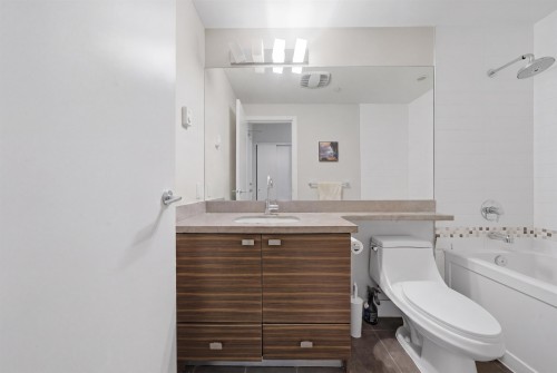204-1273 Marine Drive, North Vancouver, BC 