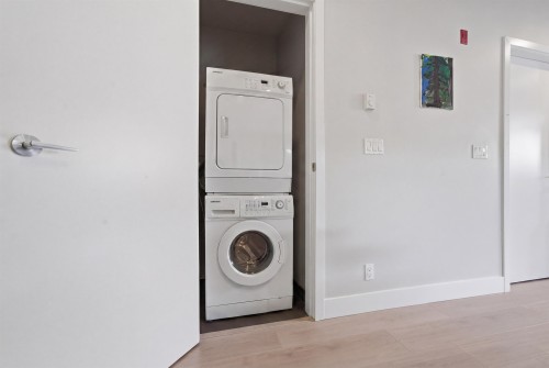 204-1273 Marine Drive, North Vancouver, BC 