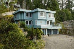 1597 Isle View Lane Bowen Island, BC V0N 1G2