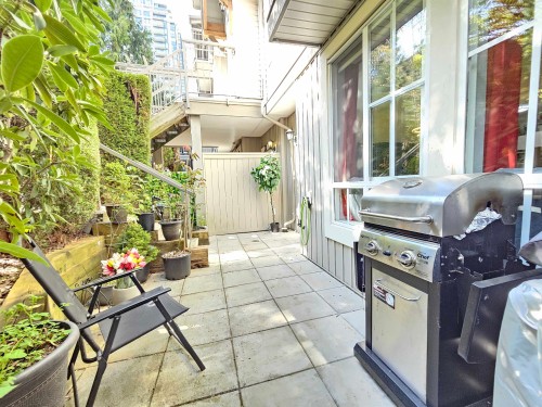 37-7088 17Th Avenue, Burnaby, BC 