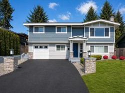 4072 Violet Street  North Vancouver, BC V7G 1E3