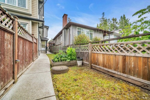 669 71St Avenue W, Vancouver, BC 