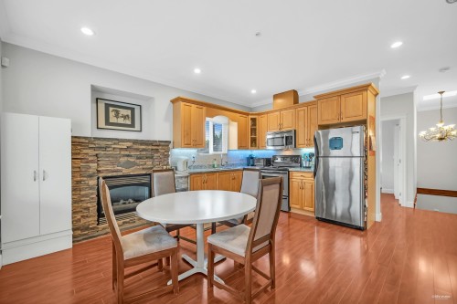 669 71St Avenue W, Vancouver, BC 