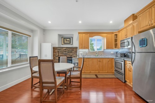 669 71St Avenue W, Vancouver, BC 