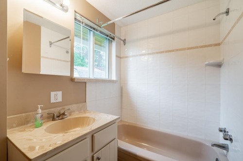 605 Waterloo Drive, Port Moody, BC 