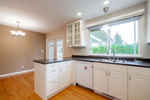 605 Waterloo Drive, Port Moody, BC 