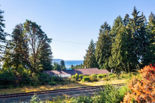 4110 Burkeridge Place, West Vancouver, BC 