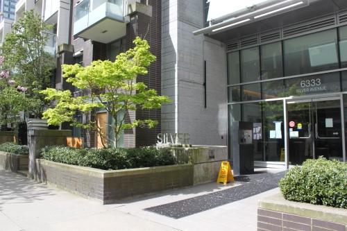 403-6333 Silver Avenue  Burnaby, BC V5H 0C3