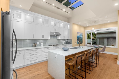 315 20Th Street E, North Vancouver, BC 