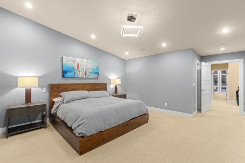 315 20Th Street E, North Vancouver, BC 