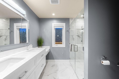 315 20Th Street E, North Vancouver, BC 