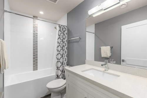 315 20Th Street E, North Vancouver, BC 
