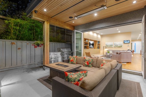 315 20Th Street E, North Vancouver, BC 