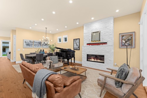 315 20Th Street E, North Vancouver, BC 