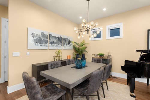 315 20Th Street E, North Vancouver, BC 