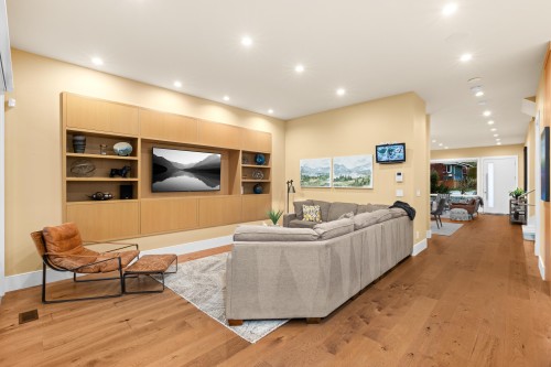 315 20Th Street E, North Vancouver, BC 