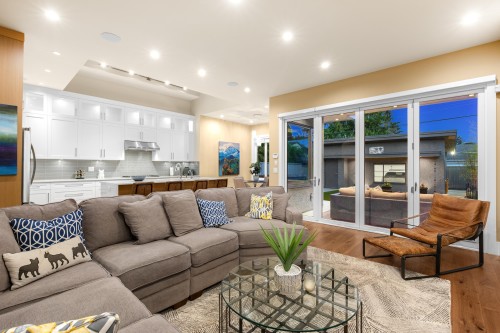 315 20Th Street E, North Vancouver, BC 