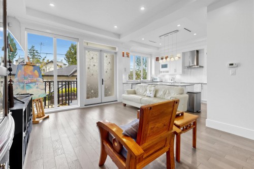 4555 9Th Avenue W, Vancouver, BC 