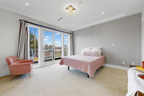 4555 9Th Avenue W, Vancouver, BC 