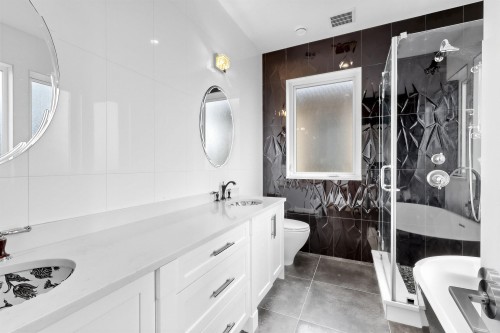 4555 9Th Avenue W, Vancouver, BC 