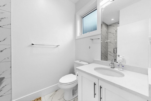 4555 9Th Avenue W, Vancouver, BC 