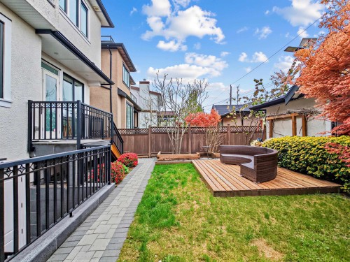 4555 9Th Avenue W, Vancouver, BC 