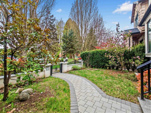 4555 9Th Avenue W, Vancouver, BC 