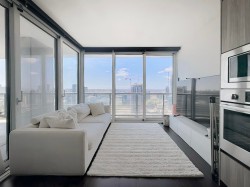 3211-4720 Lougheed Highway Burnaby, BC V5C 0M8