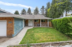 320 Gloucester Court  Coquitlam, BC V3K 5S5