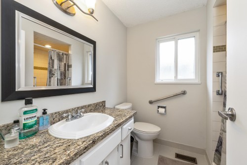 320 Gloucester Court, Coquitlam, BC 