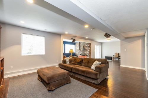 320 Gloucester Court, Coquitlam, BC 