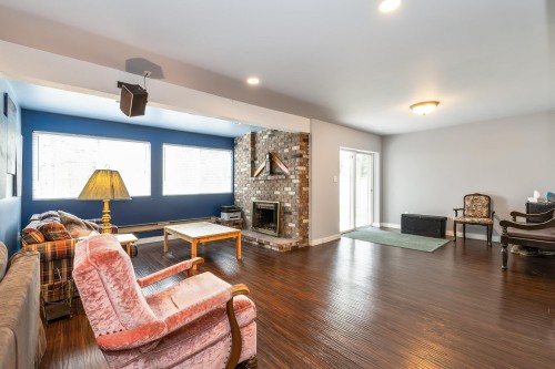 320 Gloucester Court, Coquitlam, BC 