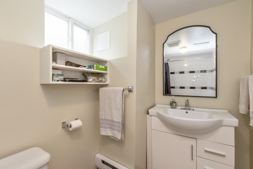 320 Gloucester Court, Coquitlam, BC 