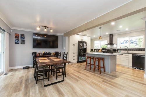 320 Gloucester Court, Coquitlam, BC 