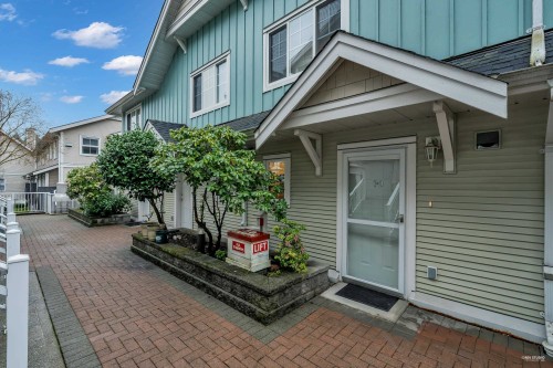 19-123 Seventh Street, New Westminster, BC 