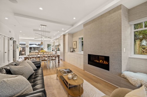 1136 16Th Avenue E, Vancouver, BC 