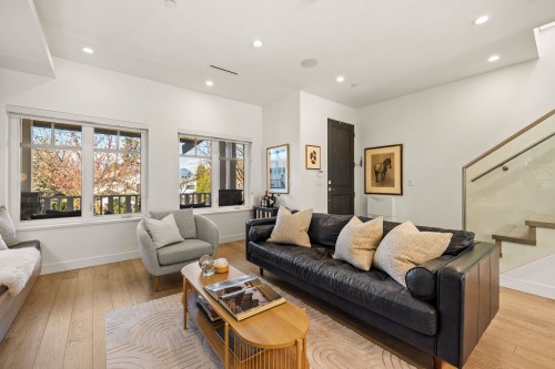 1136 16Th Avenue E, Vancouver, BC 
